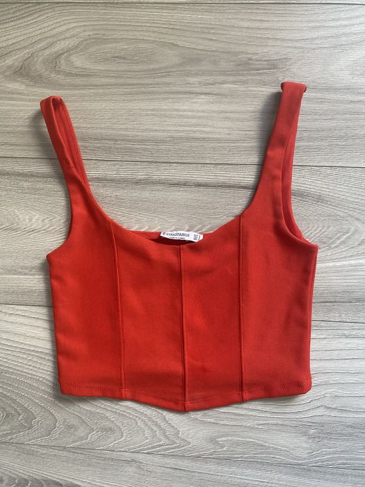 Czerwony top stradivarius