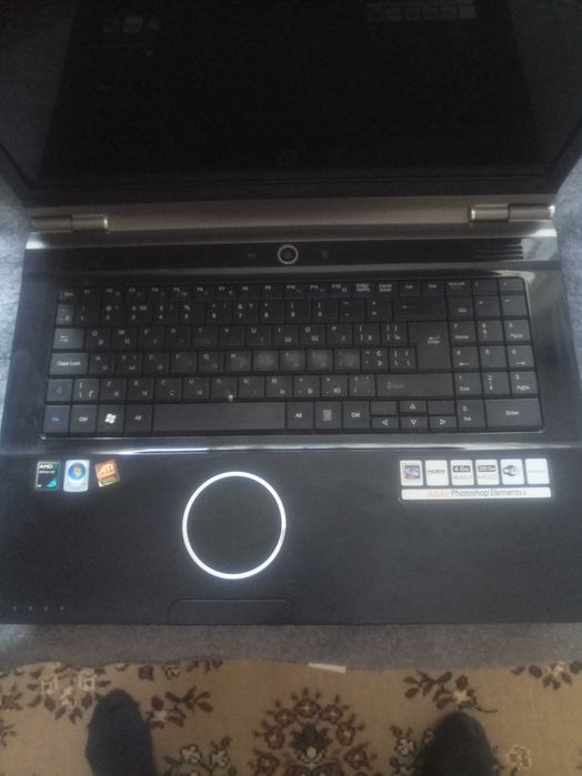 ноутбук с большим экраном Packard Bell EasyNote