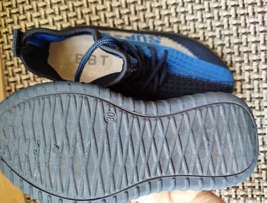 Весняні кросівки, красовки, мокасини