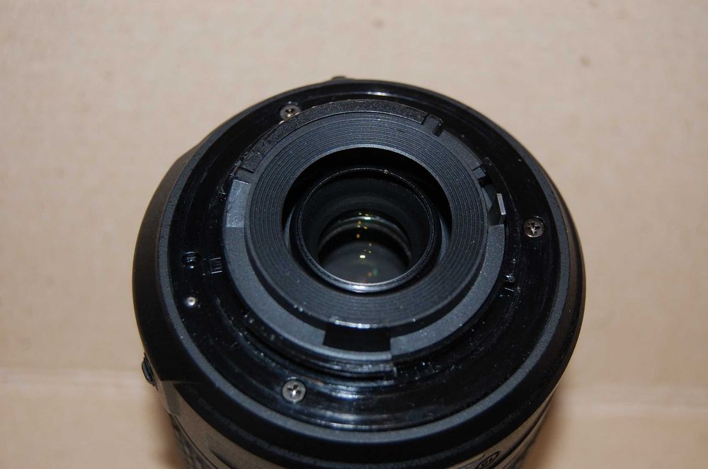 Об'єктив Nikon DX AF-S Nikkor 55-200mm 1:4-5.6GII ED VR II