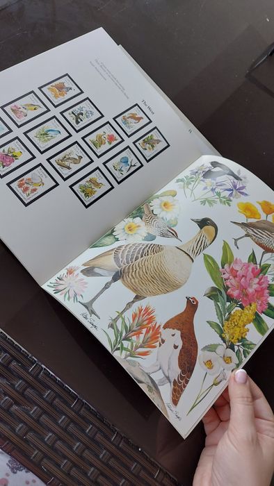 Selos com passaros USA 1981 (50 selos) +Livro sobre coleçao