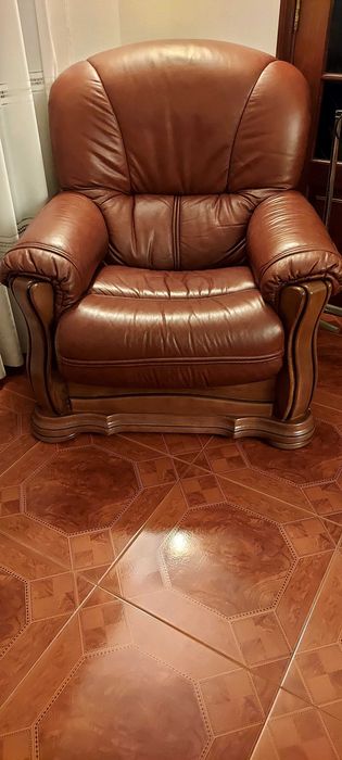 Sofas em pele como novos