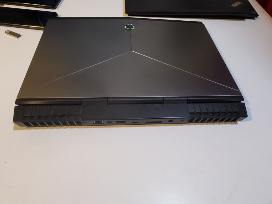Dell Alienware 15 R3 i7-6700HQ/16GB/128GB SSD 1TB HDD/GTX 1060 6GB: 15 ...