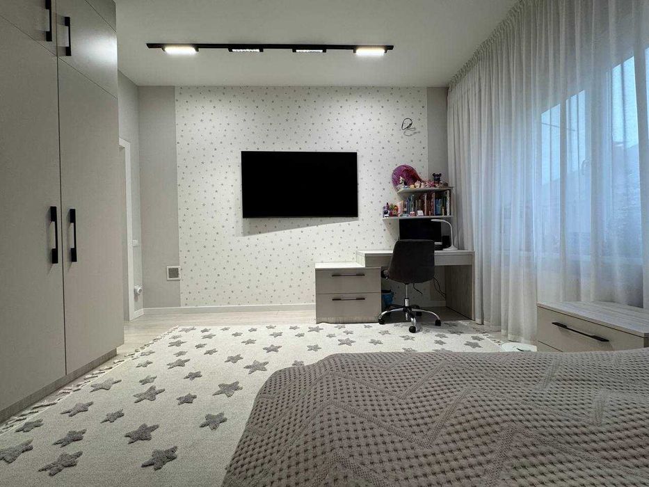 Дуплекс з ремонтом, меблями та геніальним функціоналом