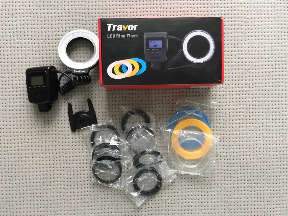 Travor RF-550D Lampa błyskowa pierścieniowa Macro Led.