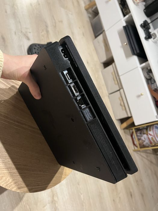 PlayStation 4 Slim 500GB konsola+ gry+ pad