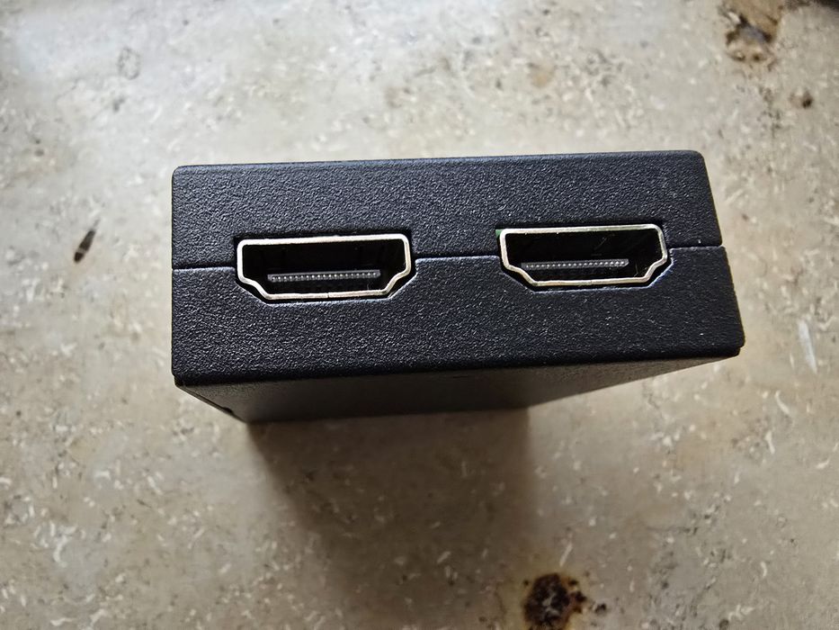 HDMI splitter 2-1