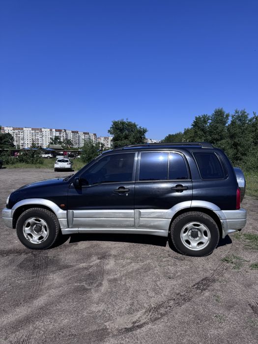 В продажу Suzuki Grand Vitara 2004