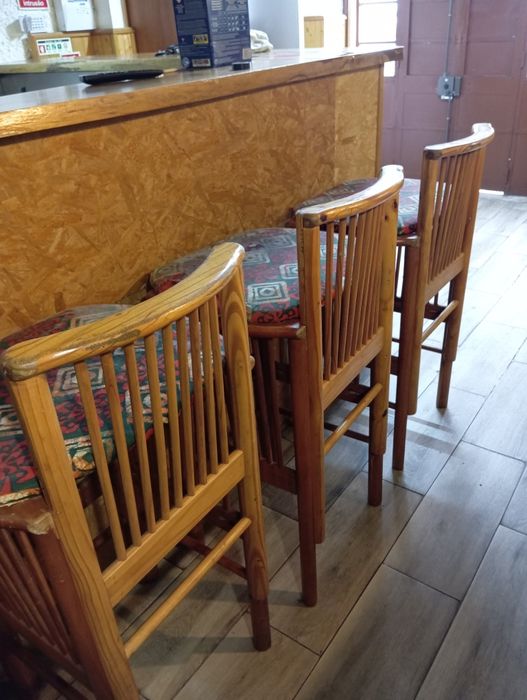 Cadeiras altas de balcão - 3 unidades