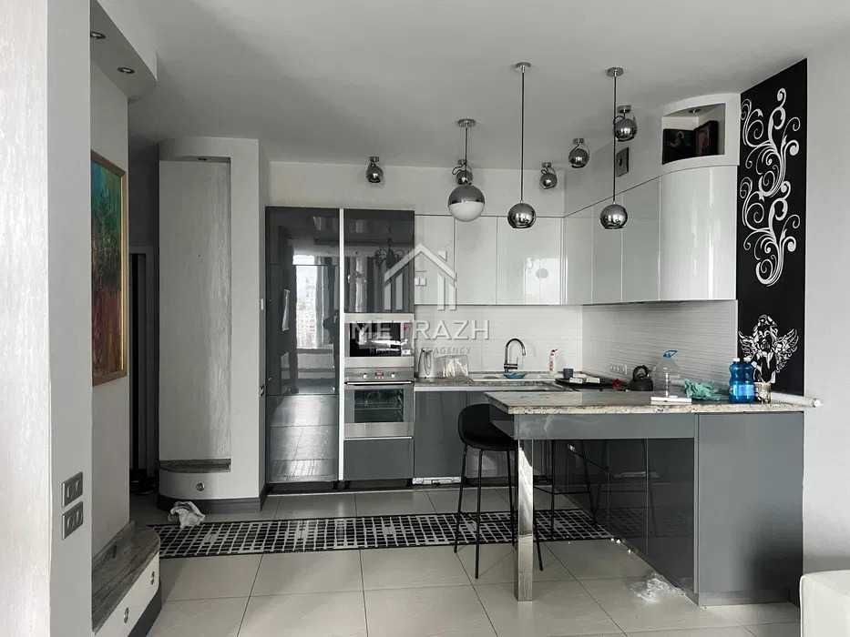 метро Бот.сад будинок бізнес-класу ЖК МИР   2к квартира 75м2 ( 12601)