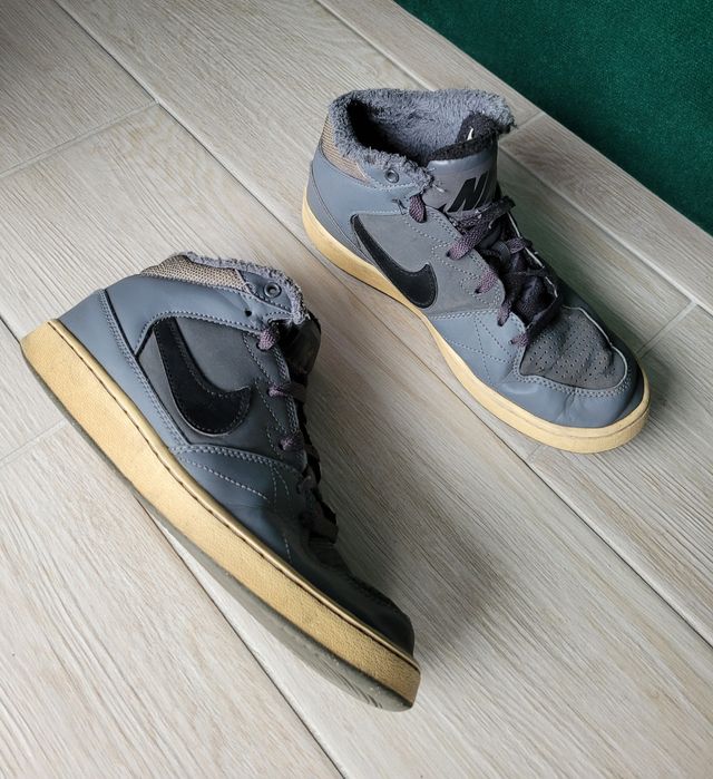 Szare buty sneakersy męskie na wiązanie Nike Priority Mid Winter 40
