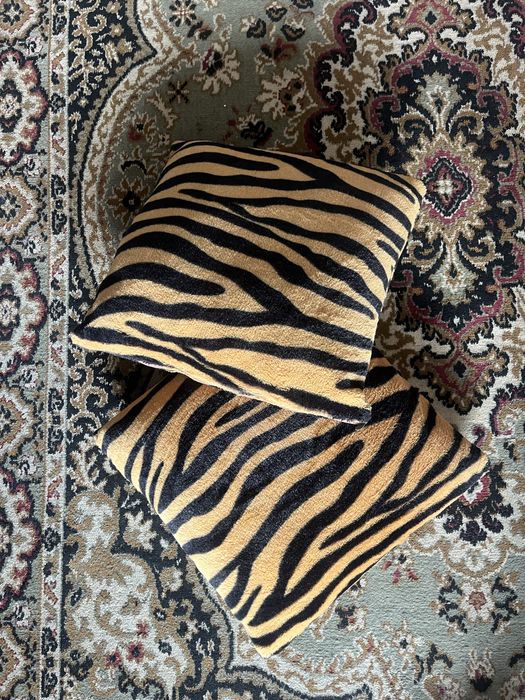 2 Almofadas e capas laváveis zebra com fecho eclair
