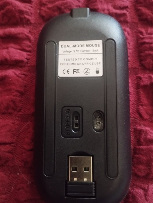 Беспроводной набор клавиатуры и мышки с  Bluetooth.
