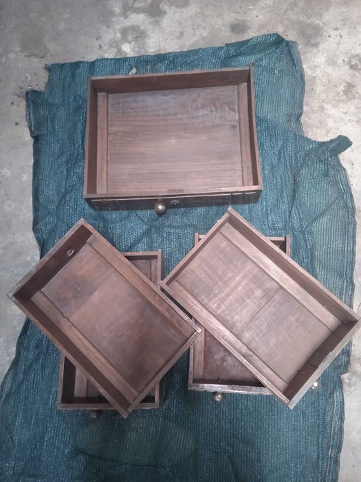 5 gavetas antigas + porta de armário