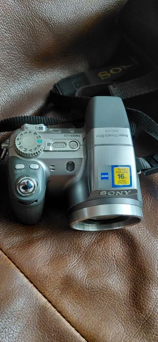 Aparat cyfrowy Sony DSC-H2