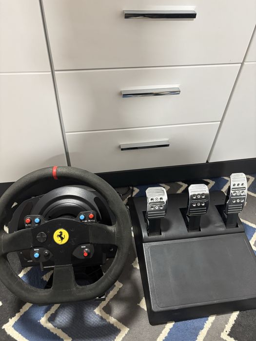 Thrustmaster t 300 ferrari alcantara edition