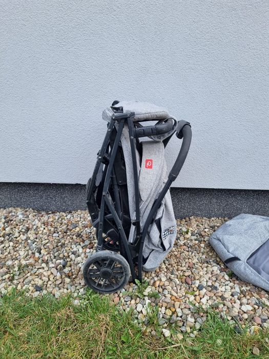 Wózek spacerowy Levi Quatro lekki składany z dodatkami