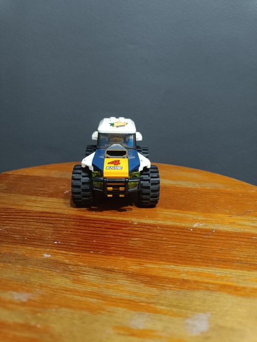 Zestaw LEGO numer60228