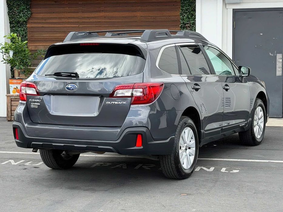 Subaru Outback 2.5      2018