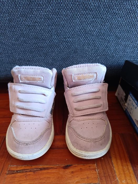 Adidas hoops mid 22