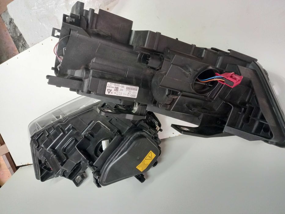 Фара Фари Audi Ауді Ауди Q3 bi-xenon LED