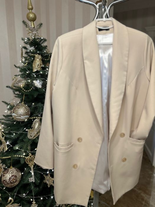 Піджак Miss Diamond бежевий жіночий з подвійним рядом ґудзиків