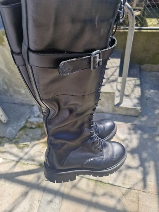 Botas novas ESC modernas