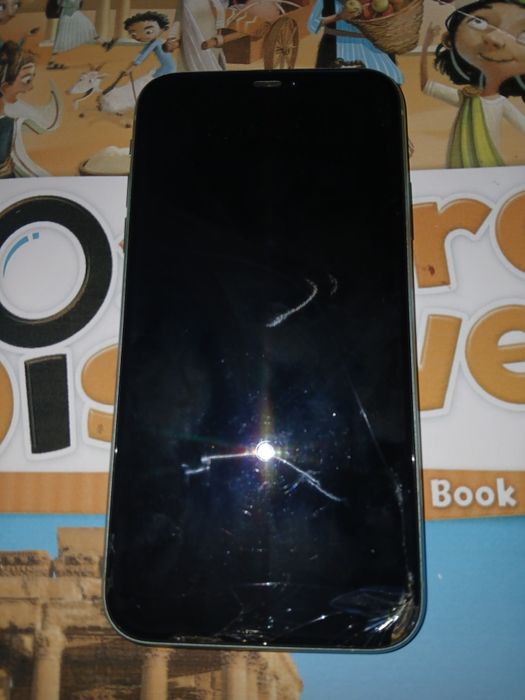 Продам iPhone 11, 64 GB