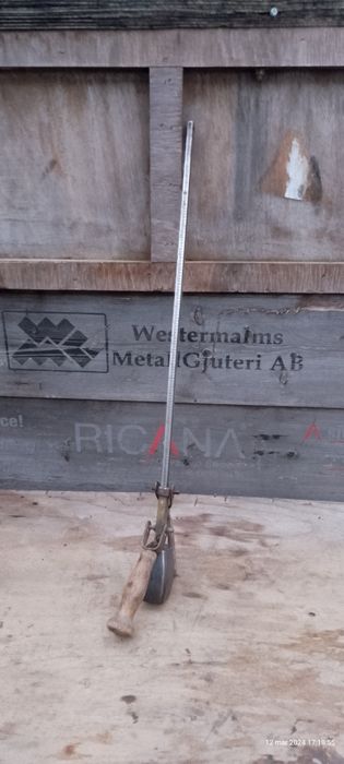 Waga ręczna antyczna