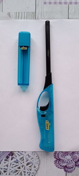 Продам бытовую многоразовую газовую зажигалку "Lion" (БЕЗ ГАЗА!)