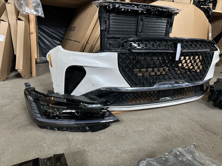 Бампер Lincoln Nautilus 2024, 2025