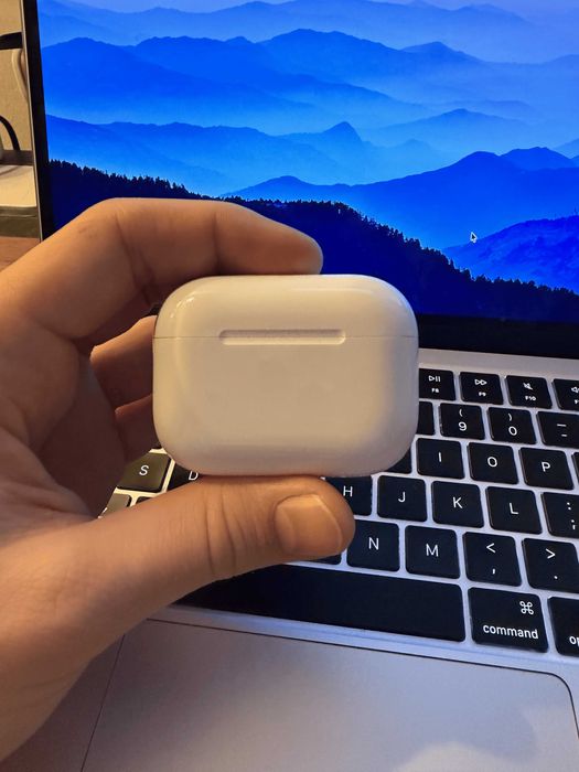 Apple AirPods Pro 3 - ORYGINALNE etui ładujące USB-C, stan idealny