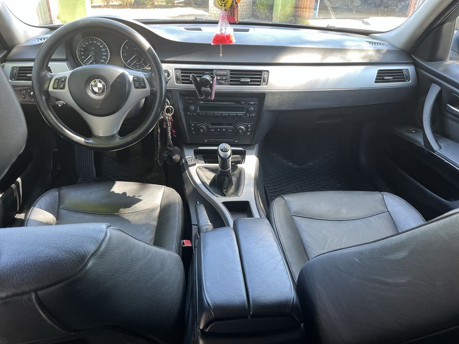 BMW E90 2005 rok