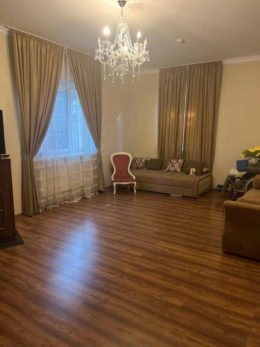 Ексклюзивна інклюзивна резиденція 800 м² | 10 кімнат | 35 соток | 2 басейни | SPA | Обухів