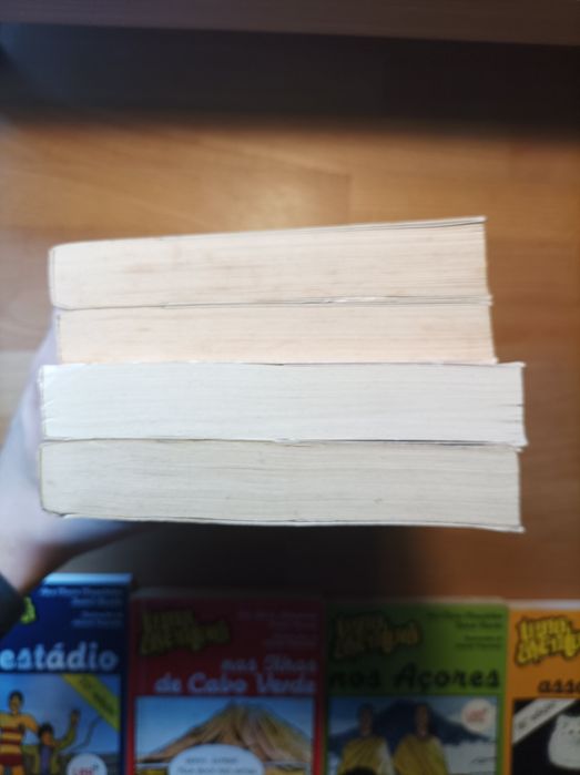 Livros de diversos tipos
