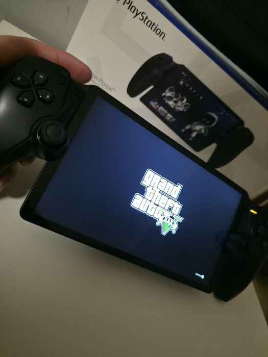 PlayStation Portal Remote Player (Preto) + Bolsa de Transporte Rígida + Caixa