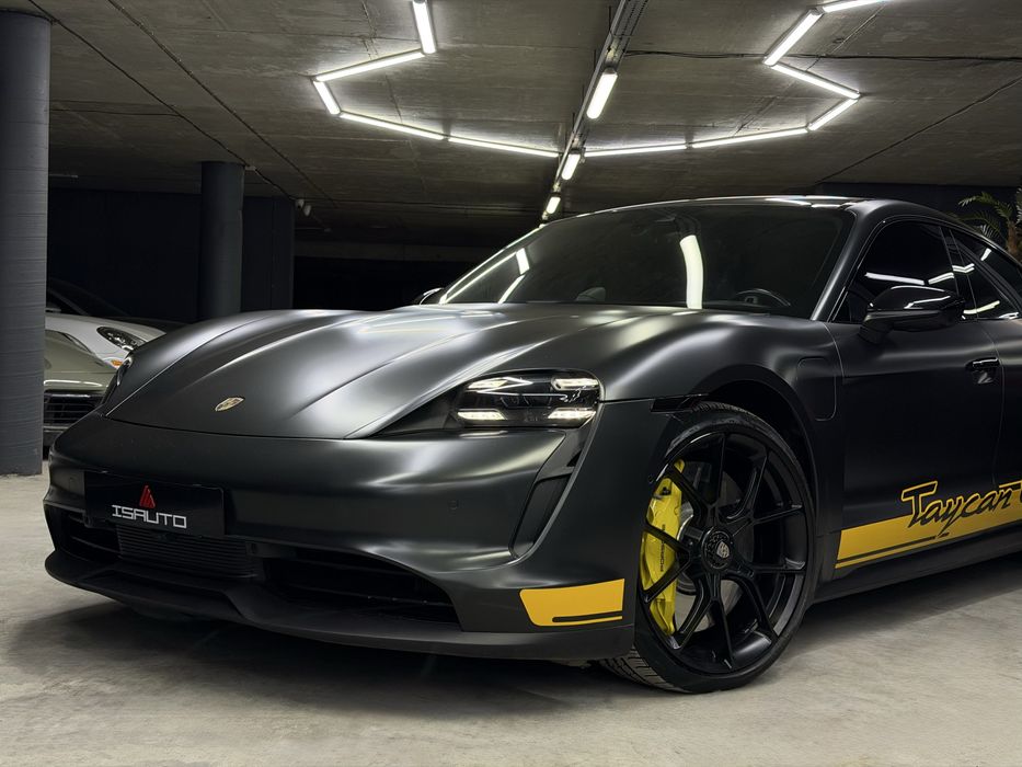 Porsche Taycan 4S
