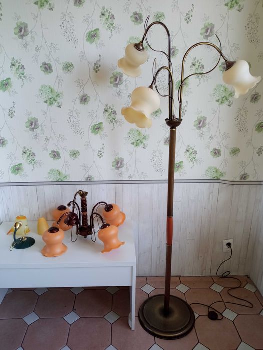 stylowa lampa stojąca i żyrandol + kinkiet