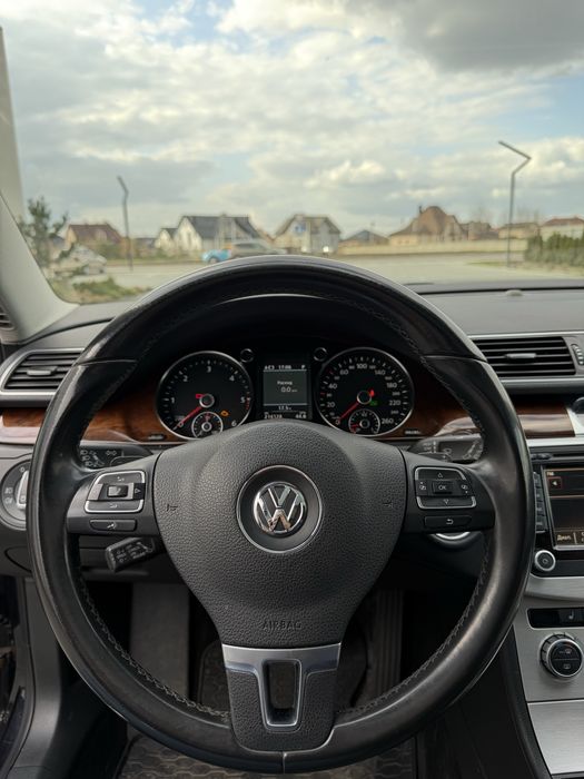 Volkswagen Passat 2012