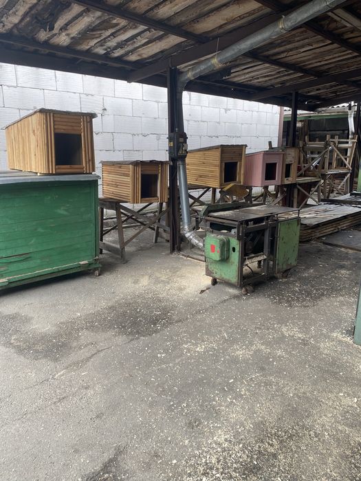 Собача будка з натуральної деревини