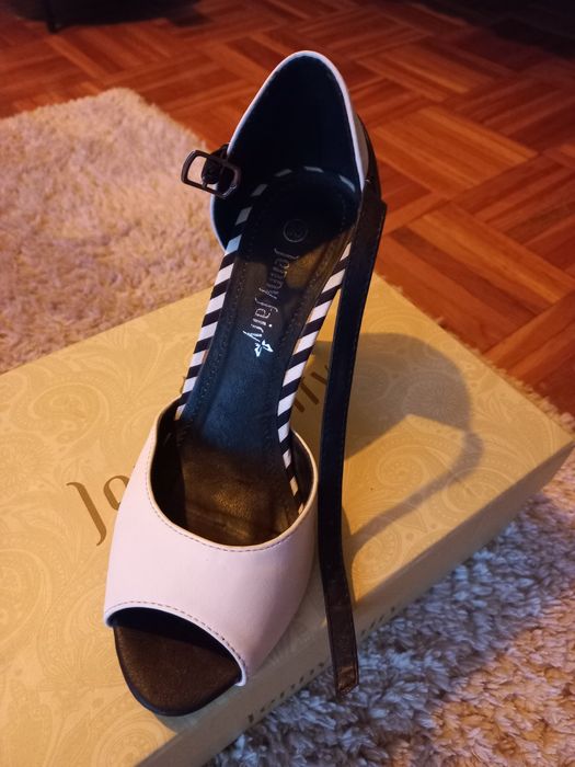 Sandałki bialo - czarne  35