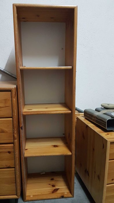 Estante de pinho maciço