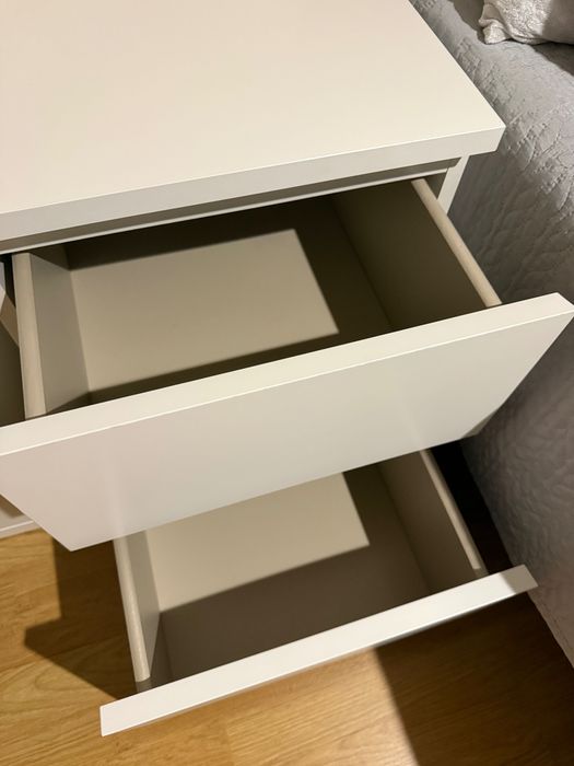 Par de Mesinhas de Cabeceira IKEA (Brancas)