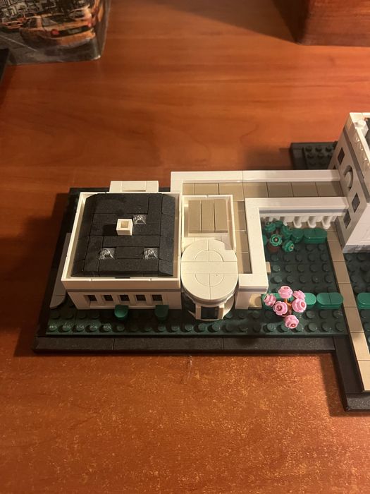 Lego Architecture 21054 bialy dom