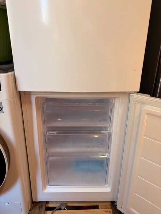 Frigorífico Combinado ST KUNFT KC9113 (Estático - 262 L - 180 cm - Branco)