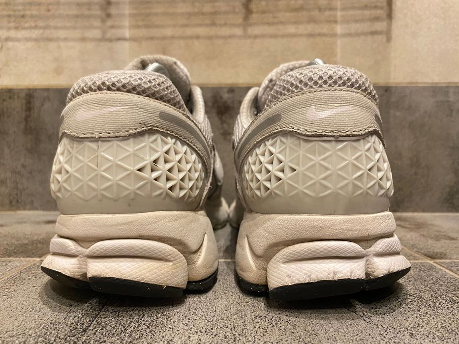 Nike Vomero 5 41/26,5 cm buty sportowe do biegania adidasy sneakersy