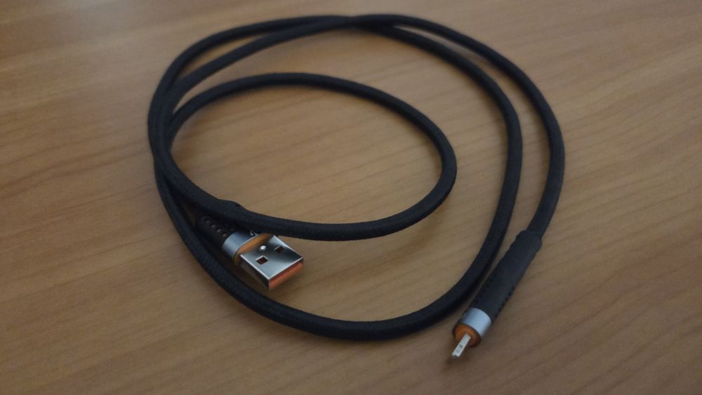 2 шнурки зарядки USB - Lightning