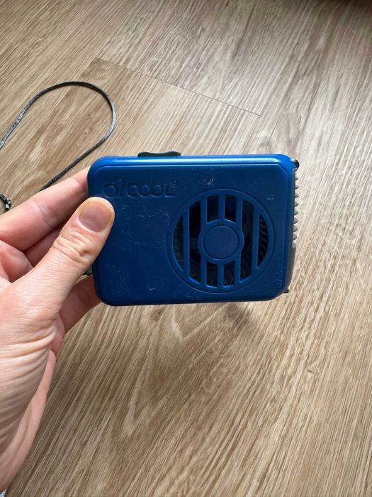 Персональний дорожній перезаряджаний вентилятор для охолодження шиї