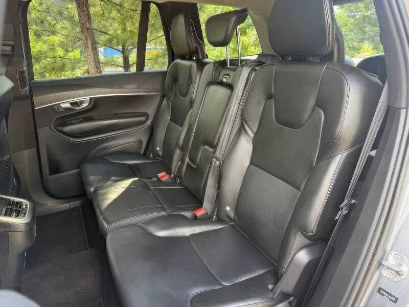 2020 Volvo XC90 T5 Momentum