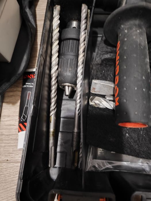 Перфоратор прямой dnipro-M RH-100Q